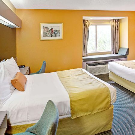 Microtel Inn & Suites By Wyndham Gatlinburg Zewnętrze zdjęcie