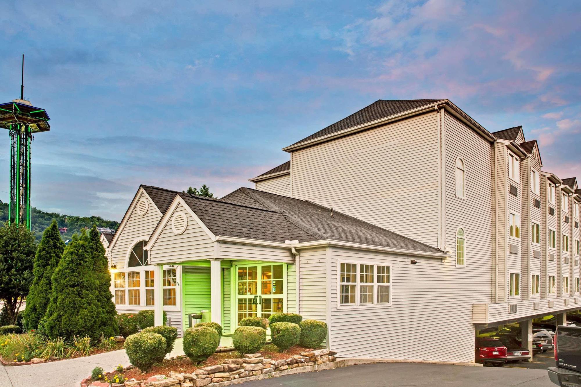 Microtel Inn & Suites By Wyndham Gatlinburg Zewnętrze zdjęcie