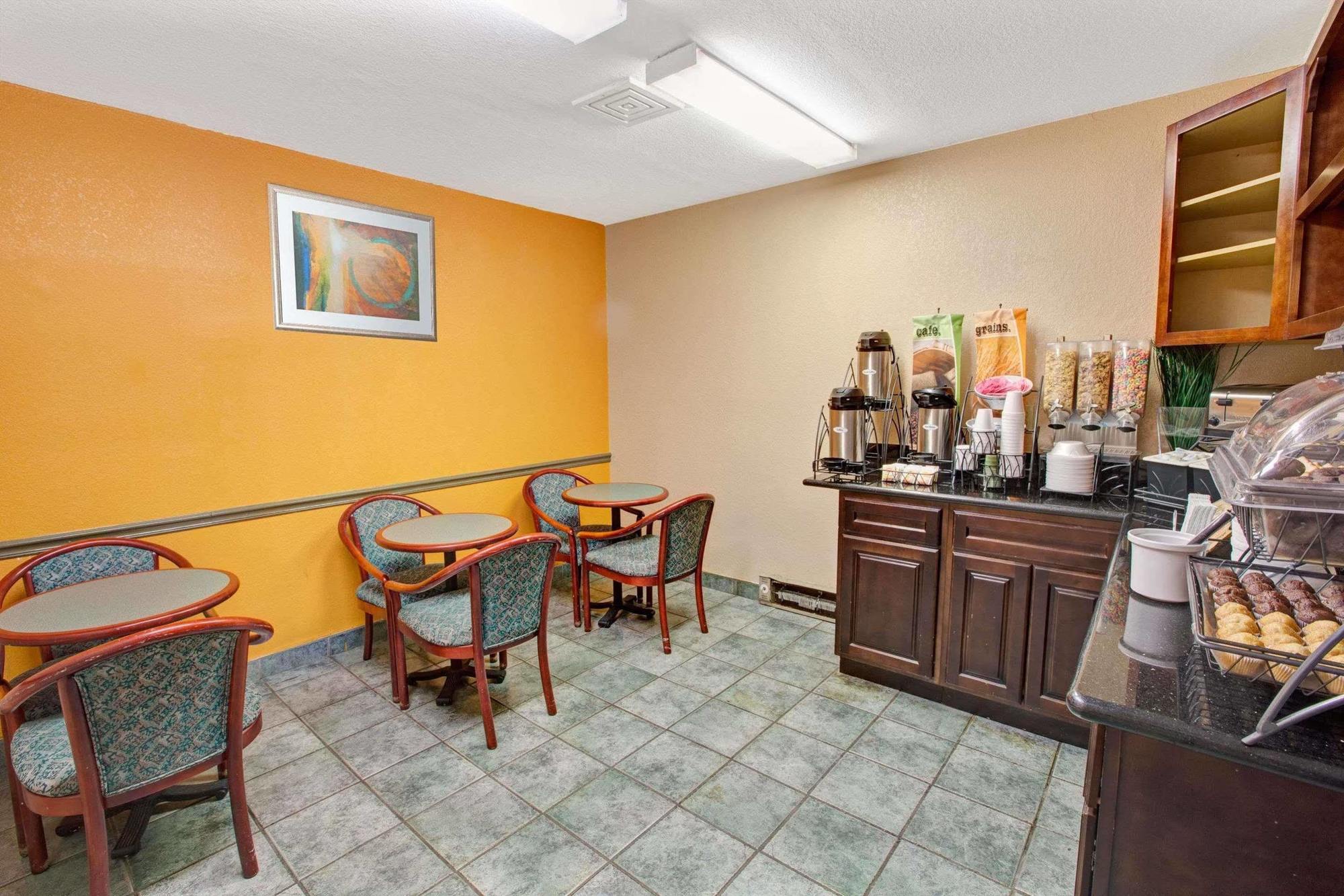 Microtel Inn & Suites By Wyndham Gatlinburg Zewnętrze zdjęcie
