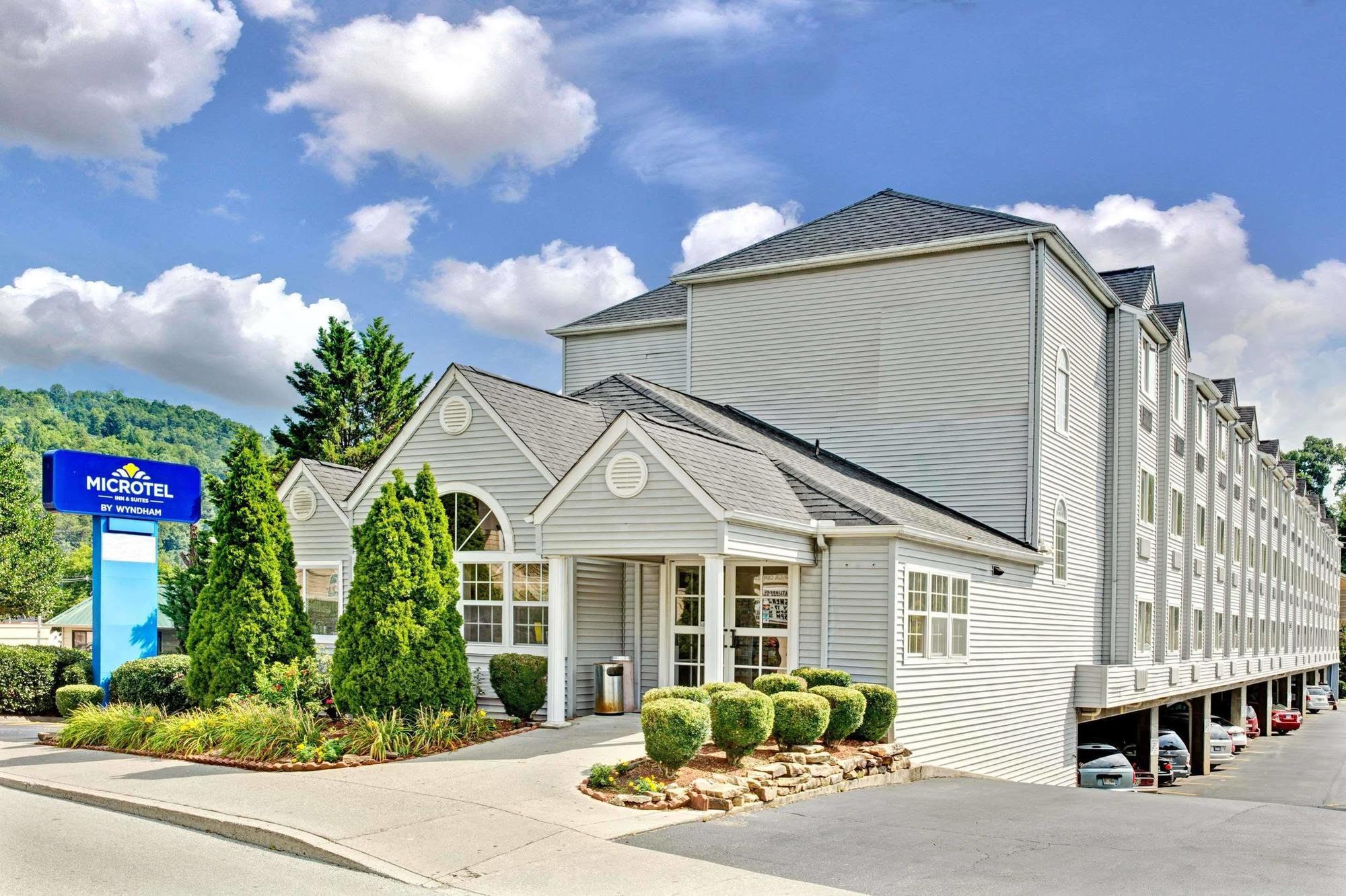 Microtel Inn & Suites By Wyndham Gatlinburg Zewnętrze zdjęcie