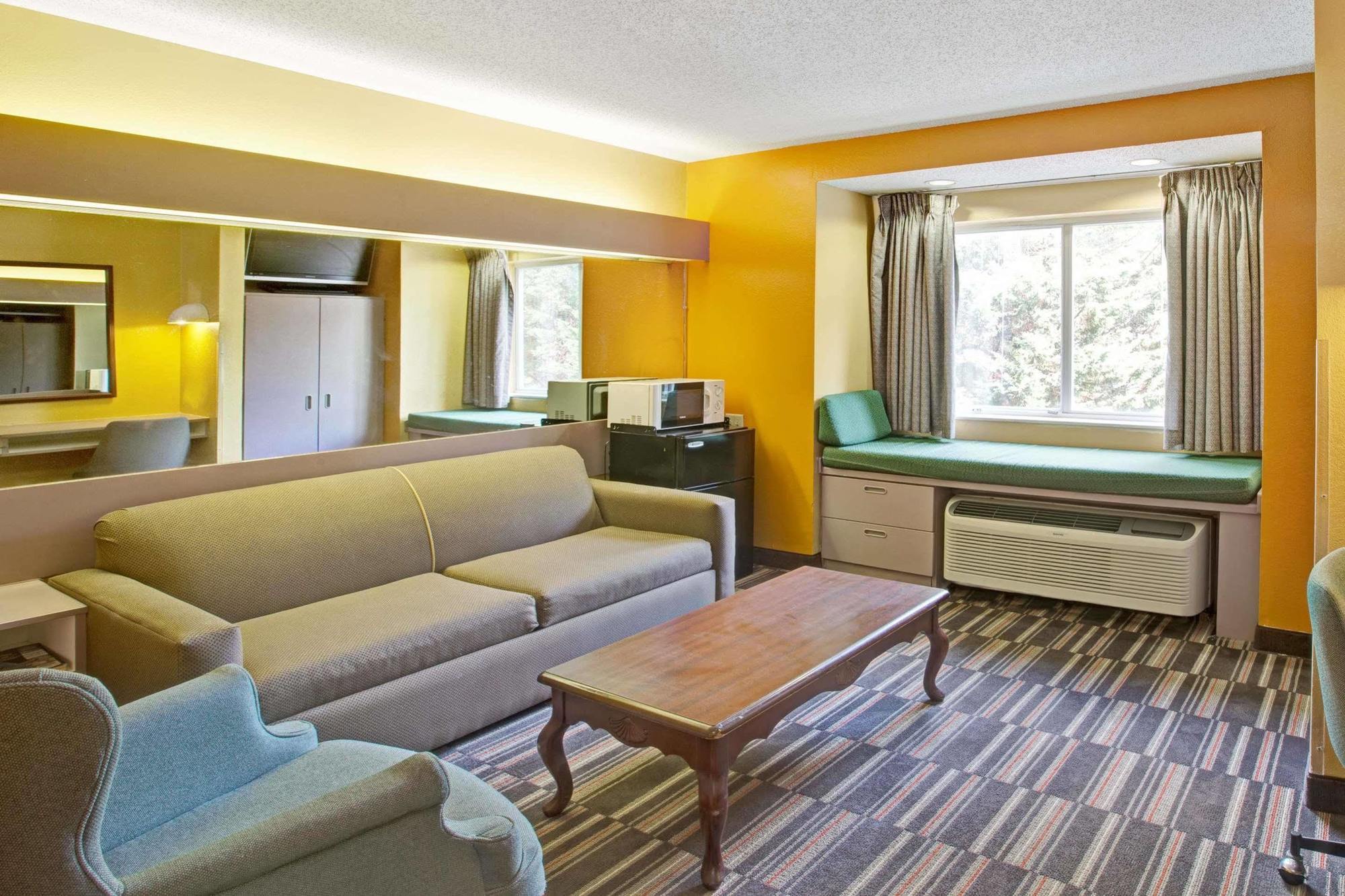 Microtel Inn & Suites By Wyndham Gatlinburg Zewnętrze zdjęcie